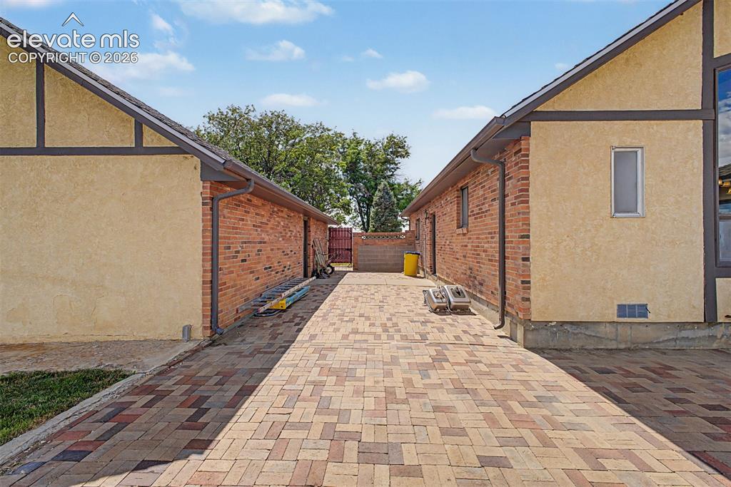 1194 39th Lane Pueblo CO 81006