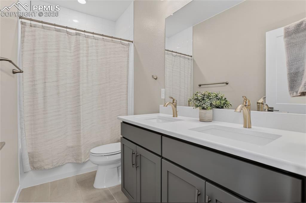 8956 Moondance Drive Littleton CO 80125