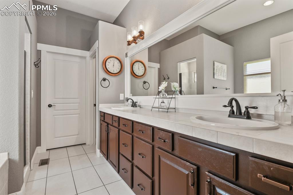 2512 Willow Glen Drive Colorado Springs CO 80920