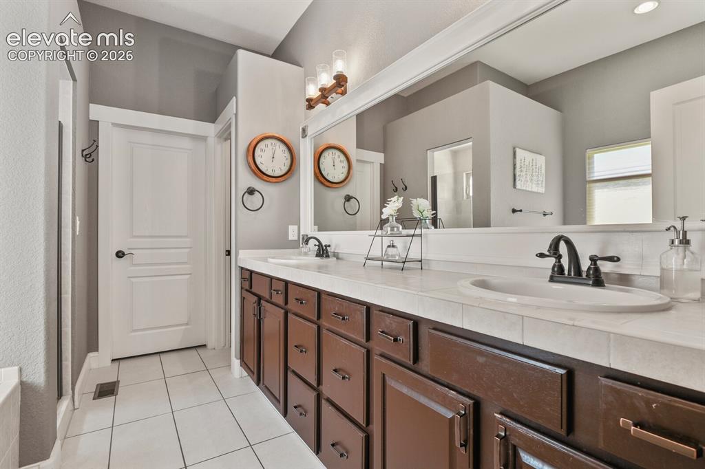 2512 Willow Glen Drive Colorado Springs CO 80920