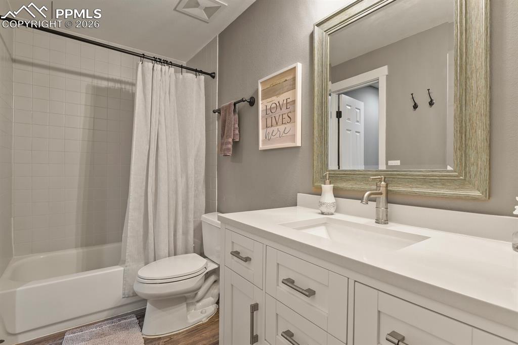 2512 Willow Glen Drive Colorado Springs CO 80920