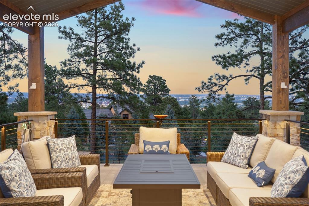 1685 Oakmoor Heights Colorado Springs CO 80906