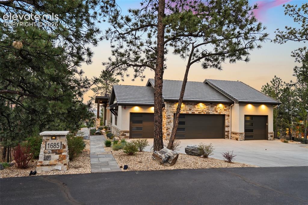 1685 Oakmoor Heights Colorado Springs CO 80906