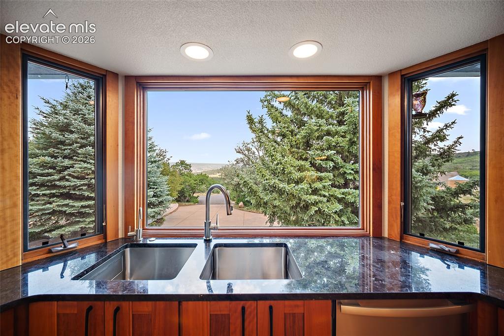 3572 White Bear Point Colorado Springs CO 80921