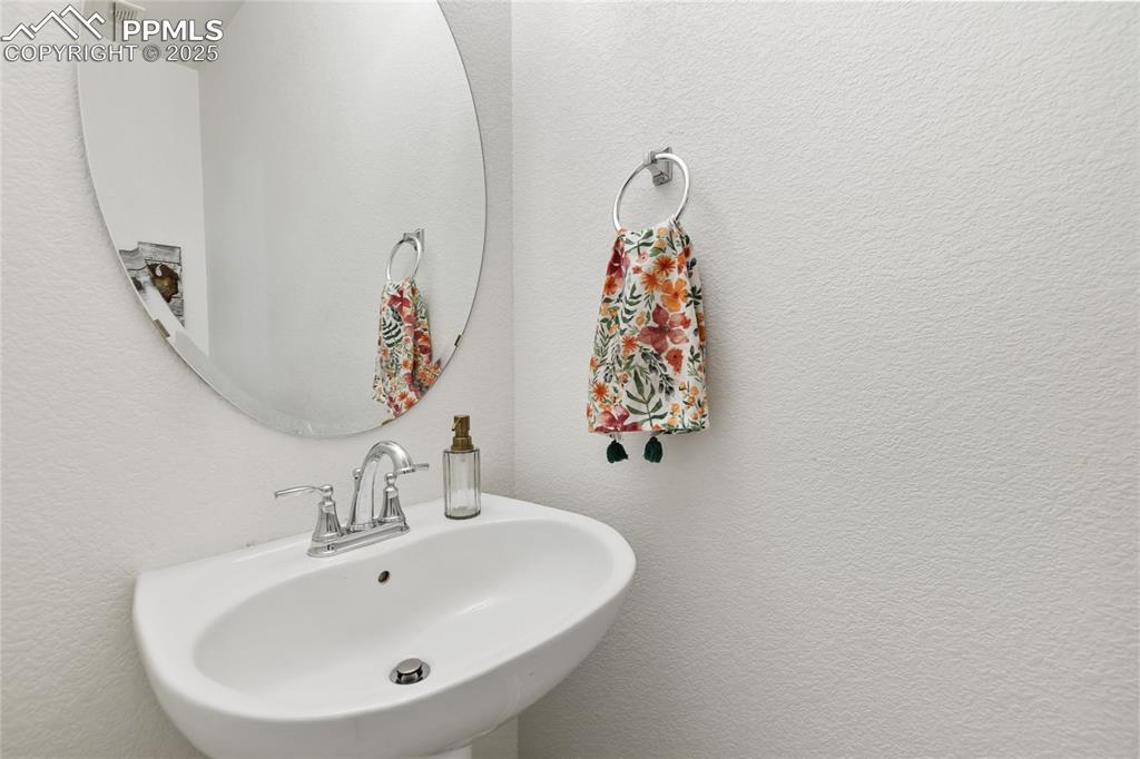 8107 Gilpin Peak Drive Colorado Springs CO 80924