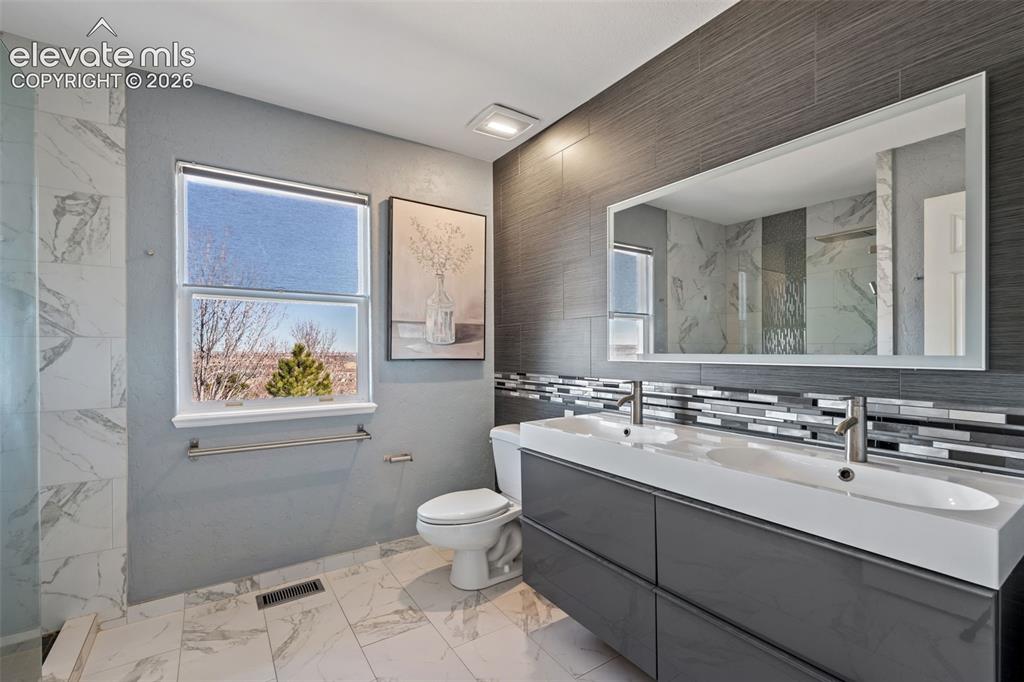 4350 Reginold Court Colorado Springs CO 80906