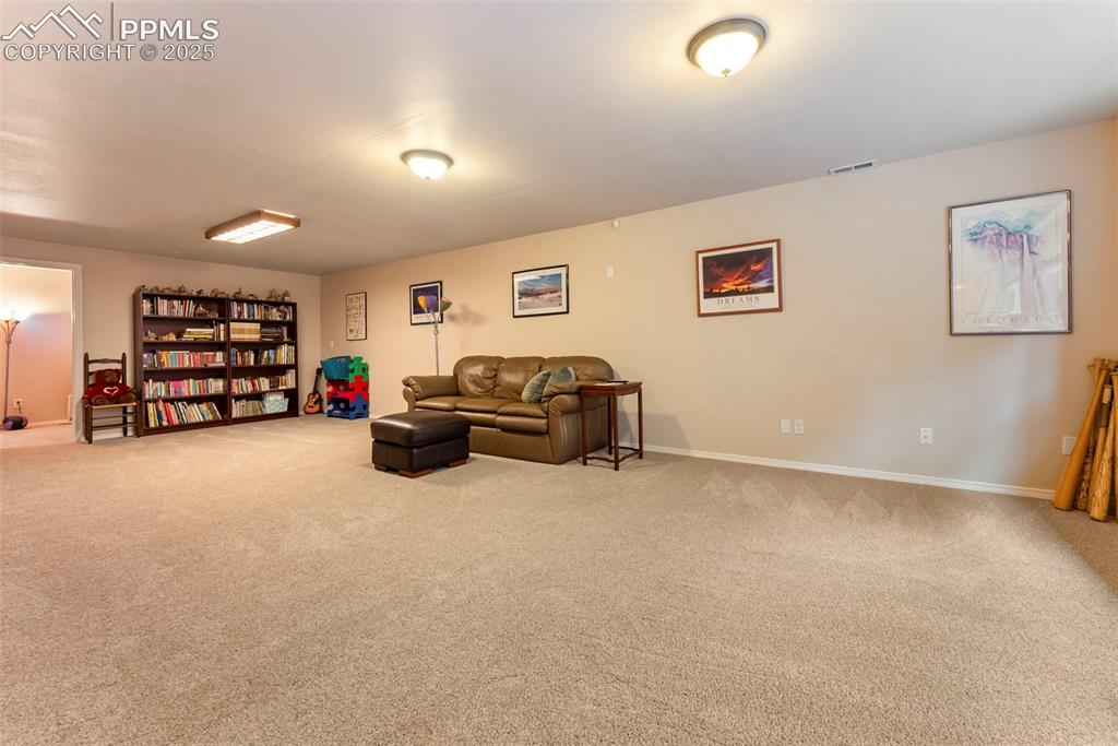 2075 Kittridge Avenue Colorado Springs CO 80919