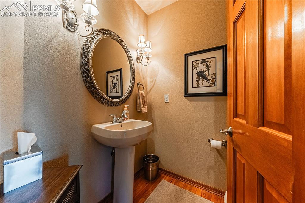1630 Oakmont Drive Colorado Springs CO 80921