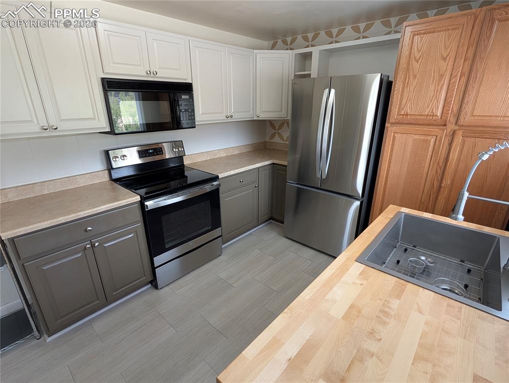 2119 Lark Drive Colorado Springs CO 80909