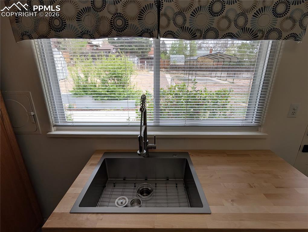 2119 Lark Drive Colorado Springs CO 80909