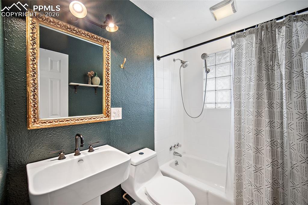 1418 Cooper Avenue Colorado Springs CO 80907