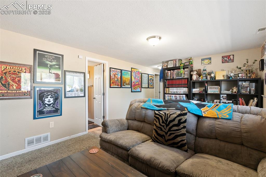 614 Bickley Street Colorado Springs CO 80911