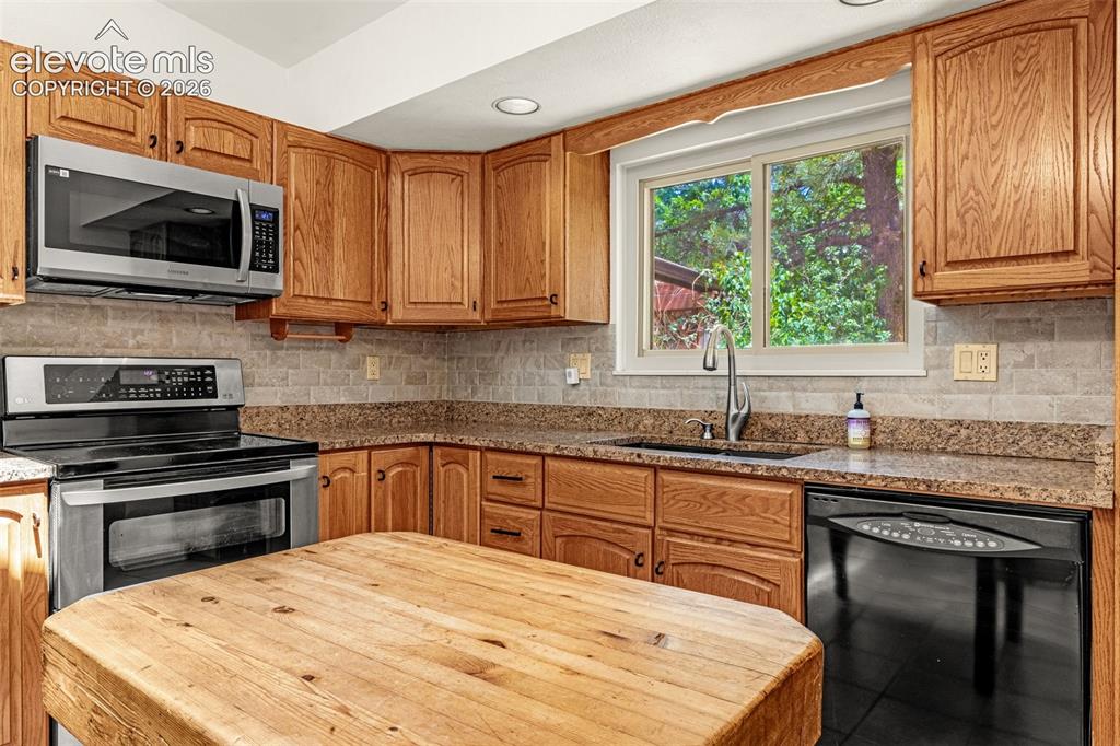 3145 Lovely Way Colorado Springs CO 80917
