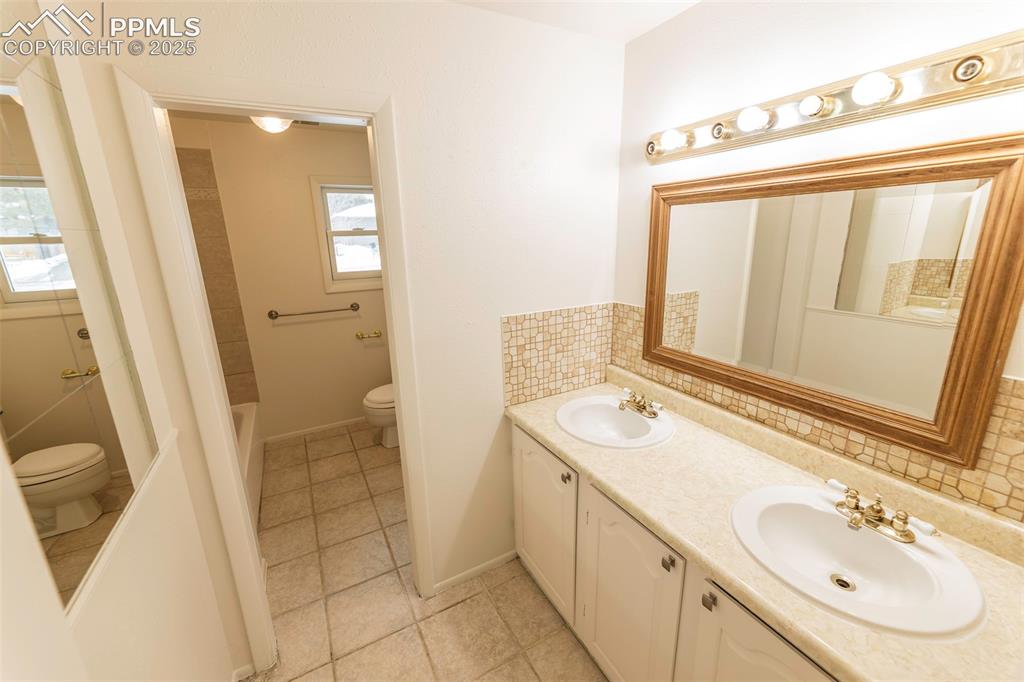 1049 Denver Street Calhan CO 80808