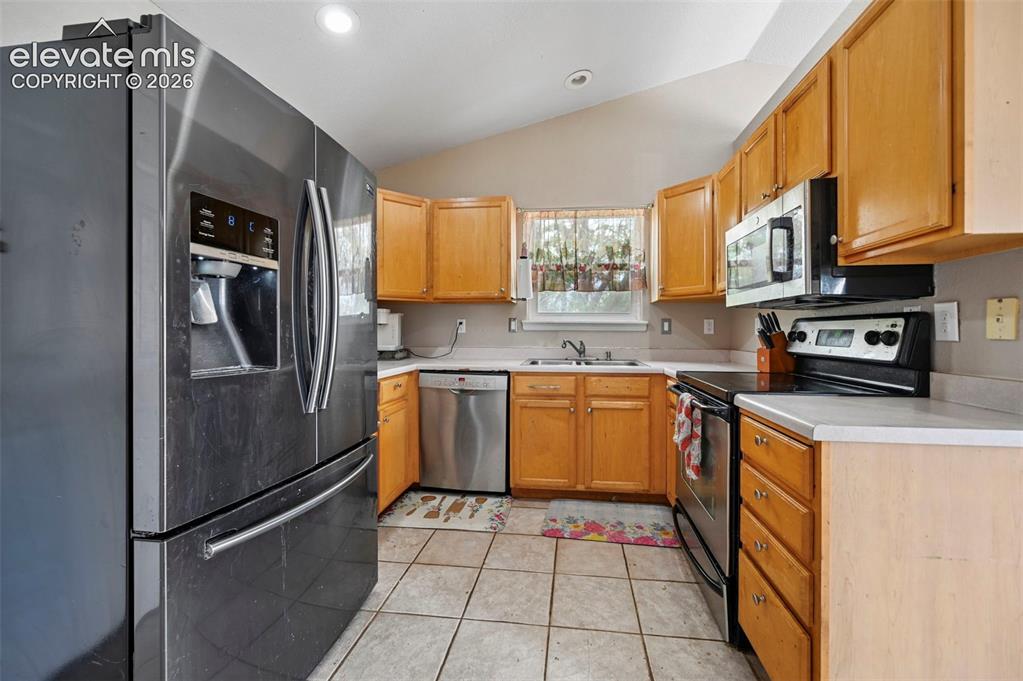 979 S Alexis Lane Pueblo CO 81007
