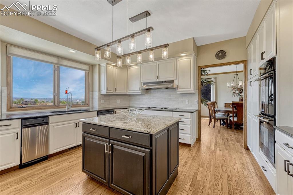 2255 Oak Hills Drive Colorado Springs CO 80919