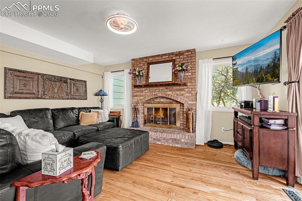 6992 Oak Valley Drive Colorado Springs CO 80919