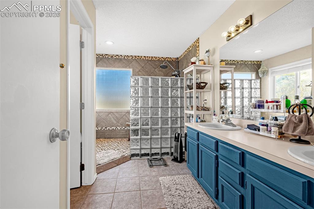 6992 Oak Valley Drive Colorado Springs CO 80919
