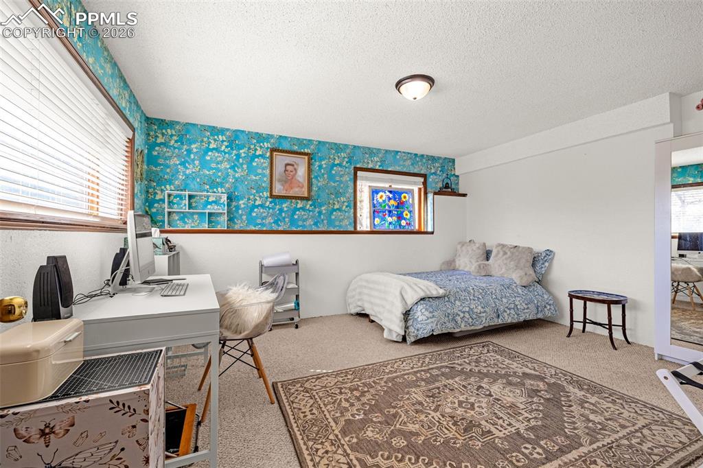 6992 Oak Valley Drive Colorado Springs CO 80919