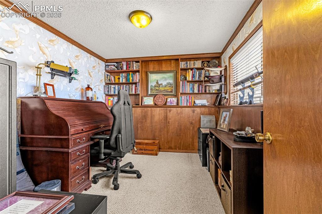 6992 Oak Valley Drive Colorado Springs CO 80919