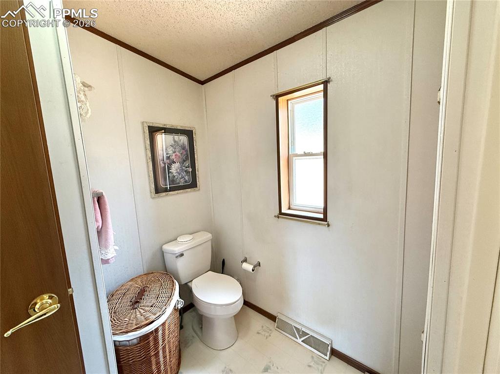 17 Amanda Circle Florissant CO 80816