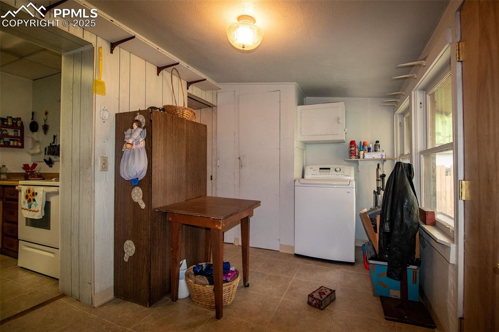 2815 Beacon Street Colorado Springs CO 80907