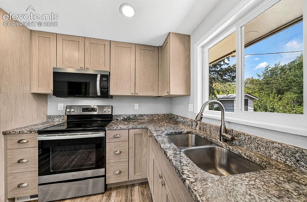 320 Cranbrook Circle Colorado Springs CO 80906