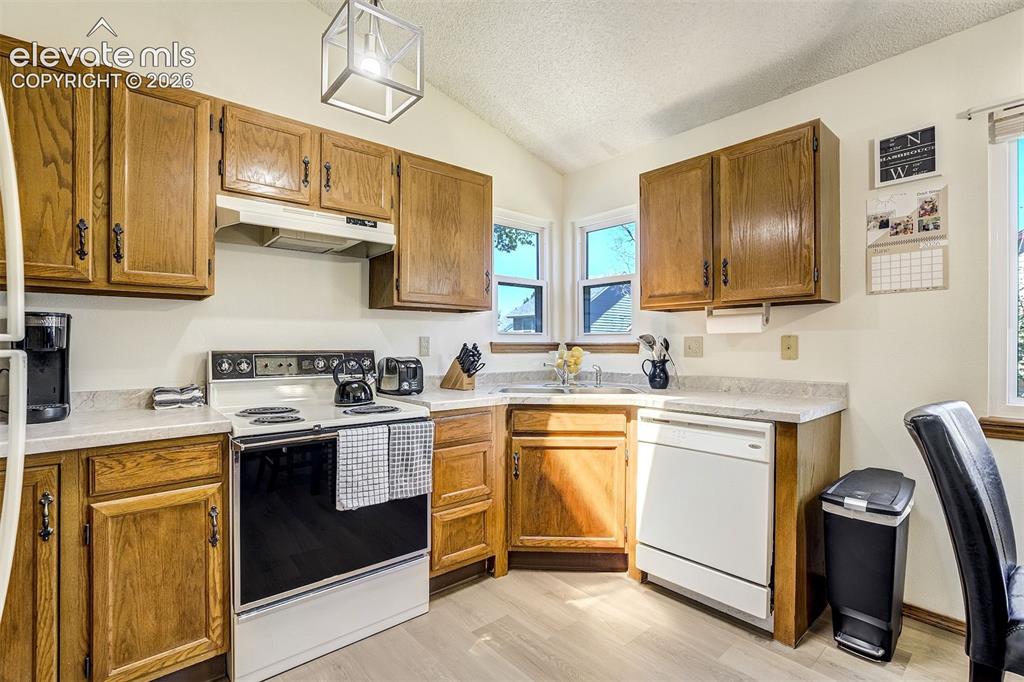 5040 Stillwater Drive Colorado Springs CO 80923
