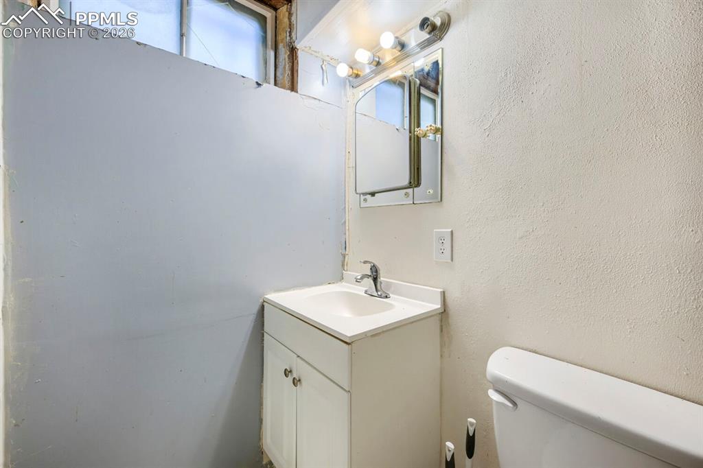 2898 Merry Lane Colorado Springs CO 80909