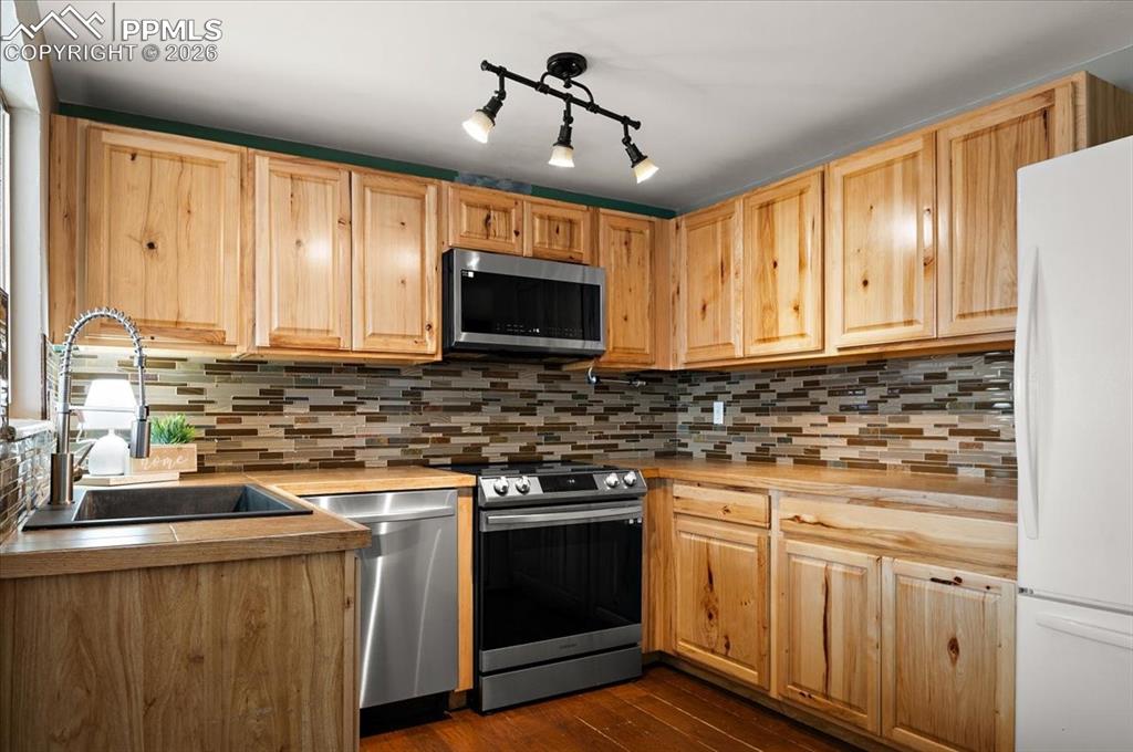 510 Avenida Del Cielo Fountain CO 80817