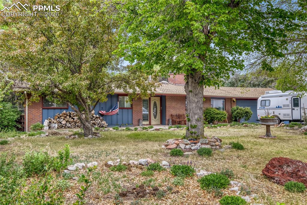 415 Chamberlin Place Colorado Springs CO 80906