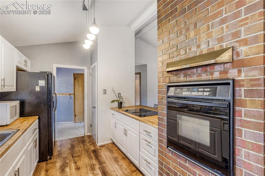 415 Chamberlin Place Colorado Springs CO 80906