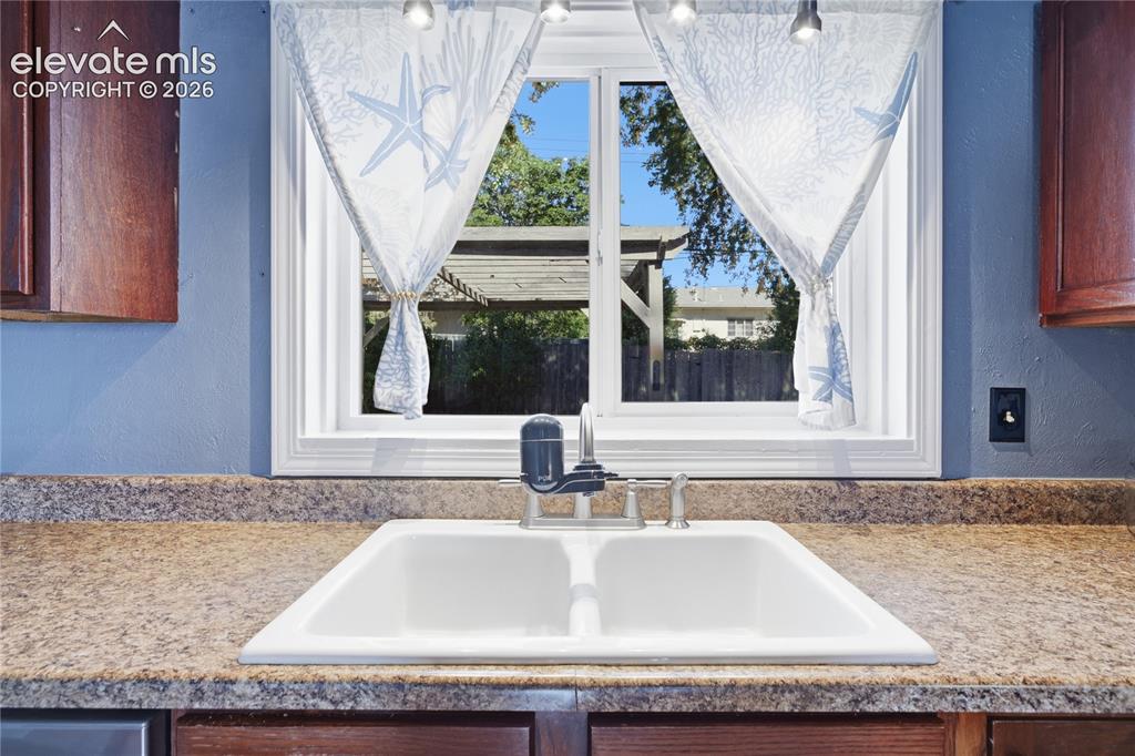 213 Jasper Drive Colorado Springs CO 80911