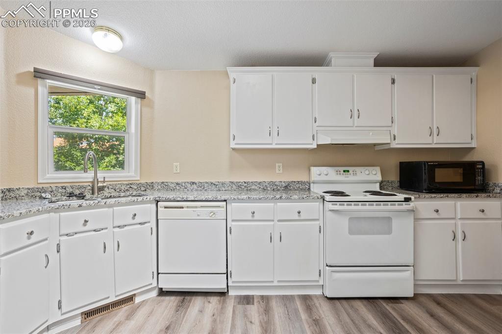 7765 Valley Quail Point Colorado Springs CO 80922