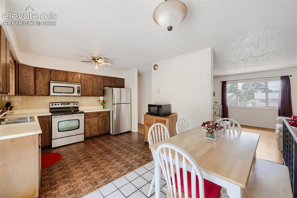 4618 Ridgeglen Road Colorado Springs CO 80918
