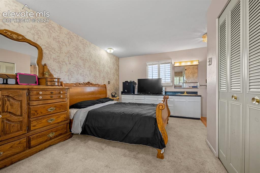2100 Elmwood Lane Pueblo CO 81005