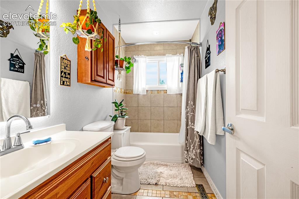 101 Trump Avenue Colorado Springs CO 80909