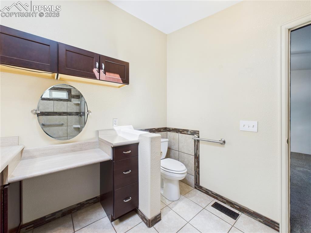 1131 24 1/2 Lane Pueblo CO 81006