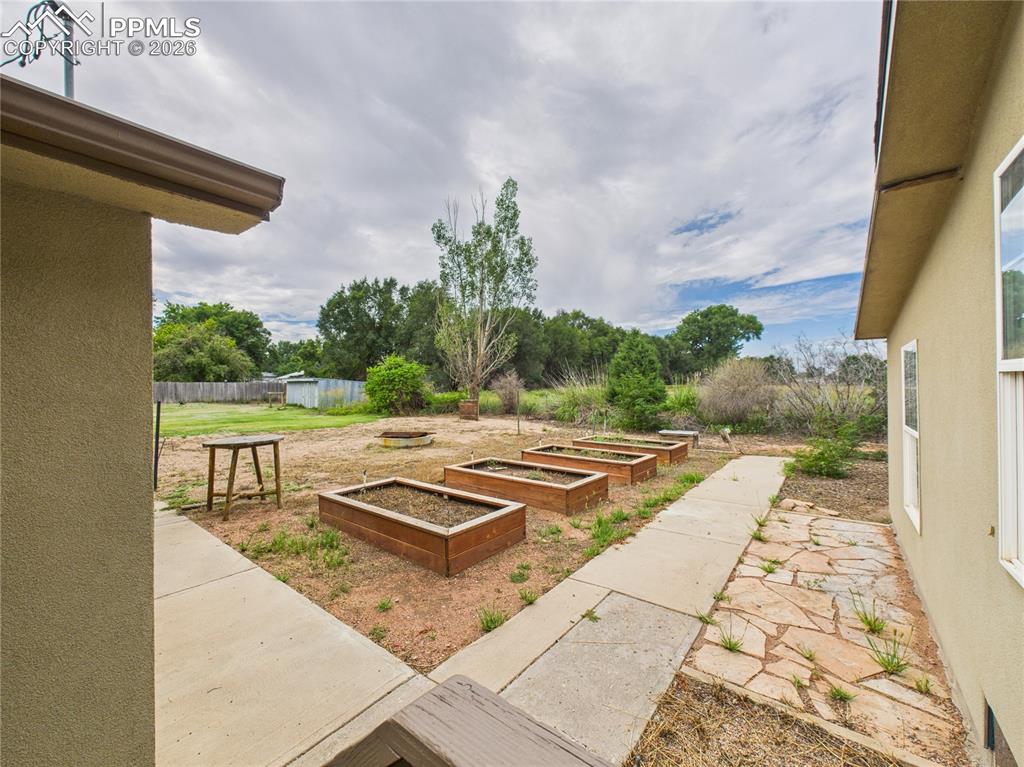 1131 24 1/2 Lane Pueblo CO 81006