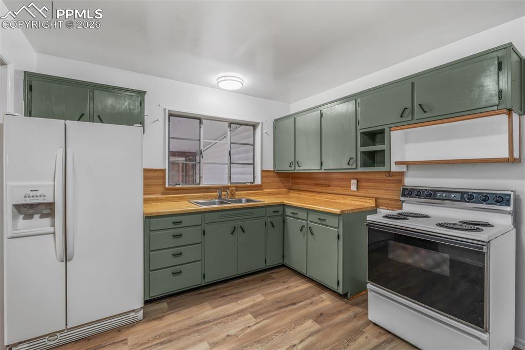 1505 Evergreen Drive Colorado Springs CO 80911