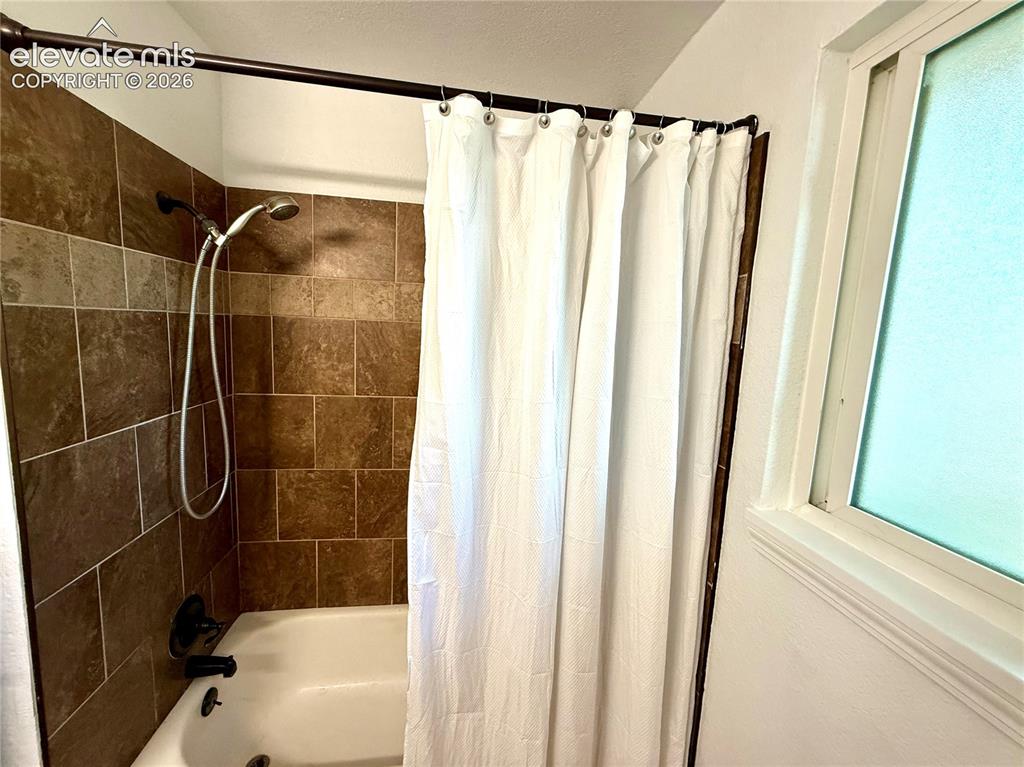 1208 Doyle Place Colorado Springs CO 80915