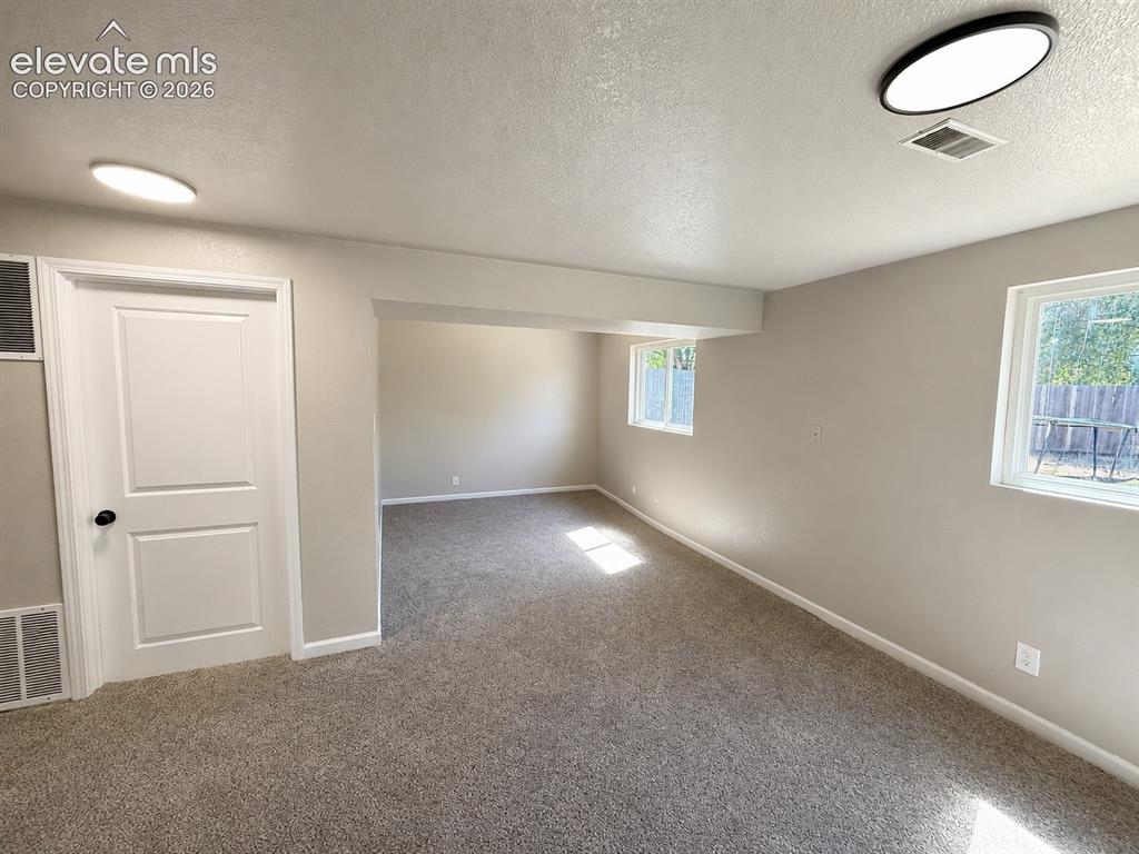 1208 Doyle Place Colorado Springs CO 80915