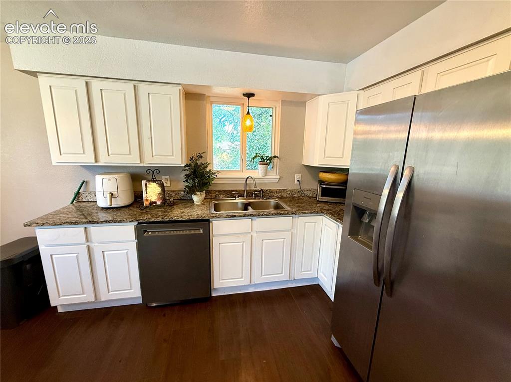 1208 Doyle Place Colorado Springs CO 80915