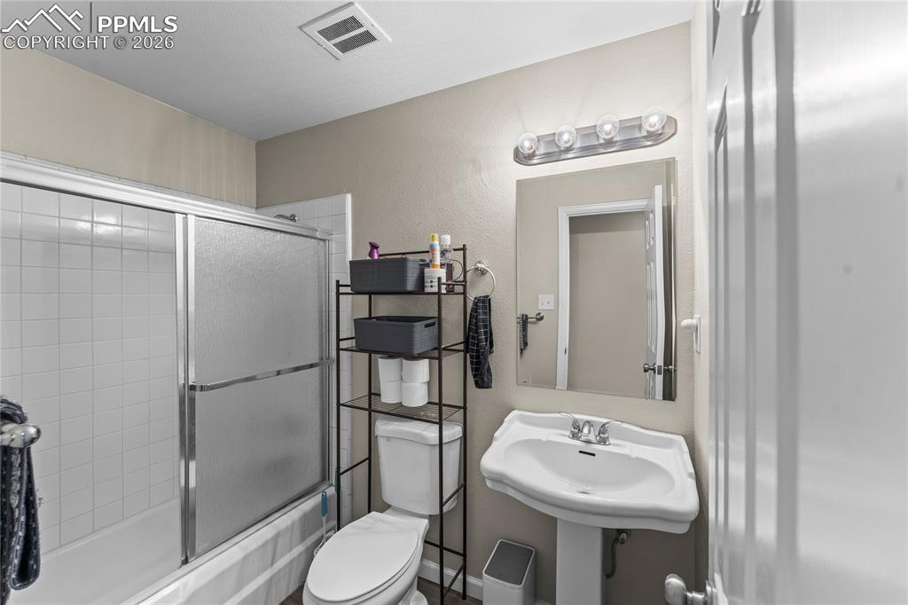 1511 Saratoga Drive Colorado Springs CO 80910