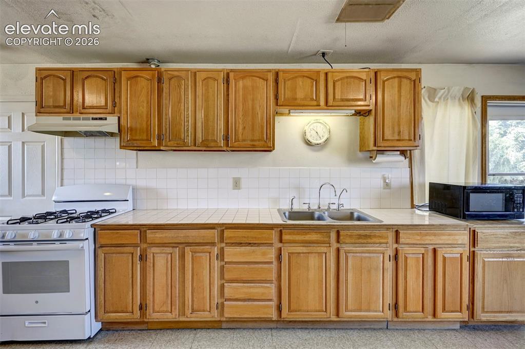 4125 Log Road Peyton CO 80831