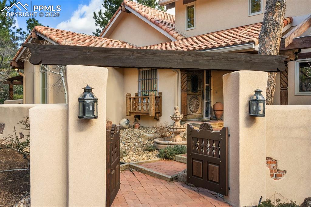 53 Upland Road Colorado Springs CO 80906