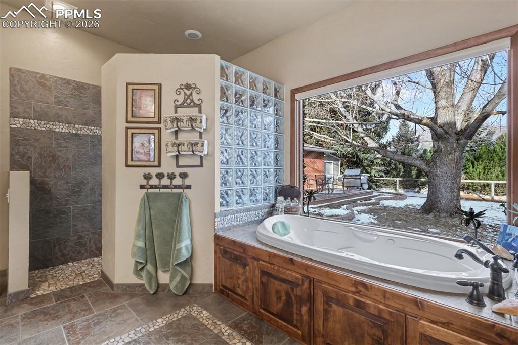 1124 Eagle Rock Road Colorado Springs CO 80918