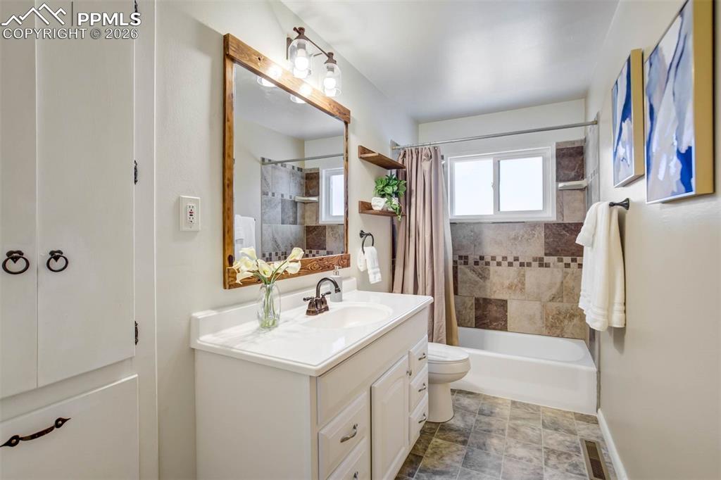 240 Davie Drive Colorado Springs CO 80911