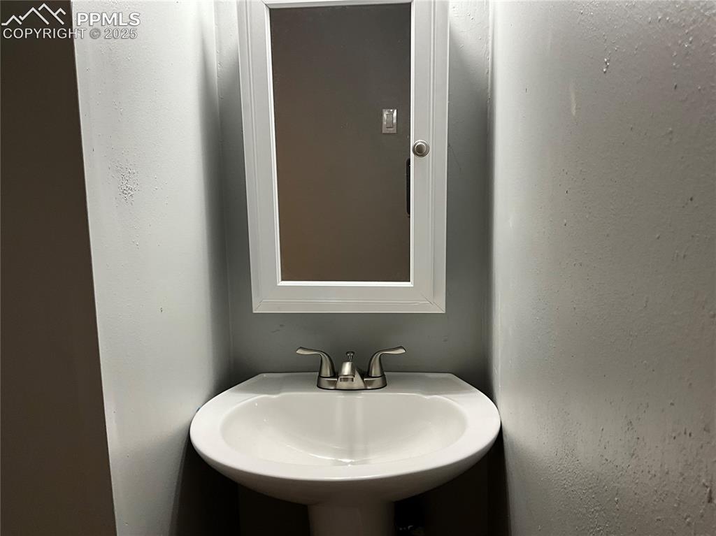 72 Hanson Lane Pueblo CO 81001