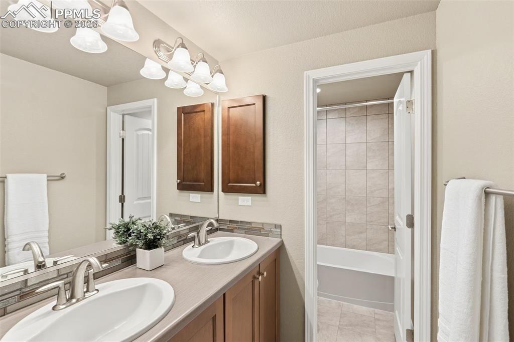 5559 Thurber Drive Colorado Springs CO 80924